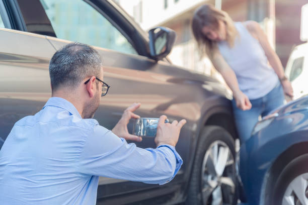 Professional Commercial Auto Insurance technician working in West Hill, OH